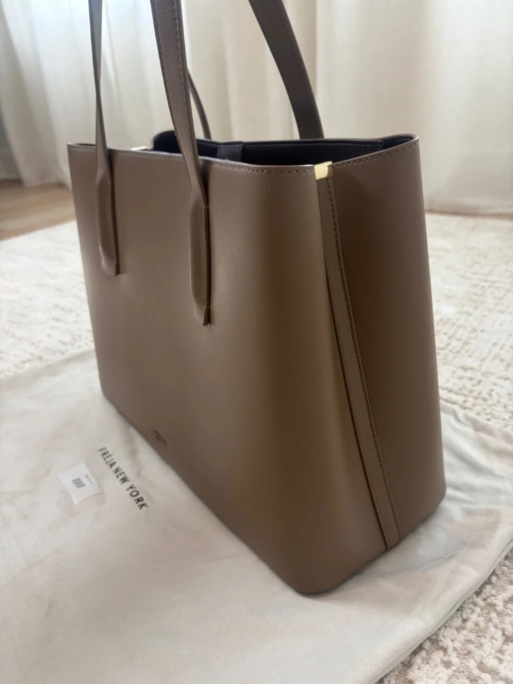 Freja New York Linnea Tote Bag Taupe Vegan Leather NWOT With Dust Bag R$318